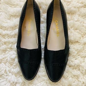 Authentic Chanel Loafer’s in black leather, size 7